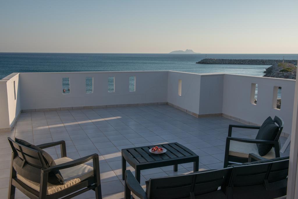 Golden Sun Apartment Kokkinos Pyrgos Exterior foto